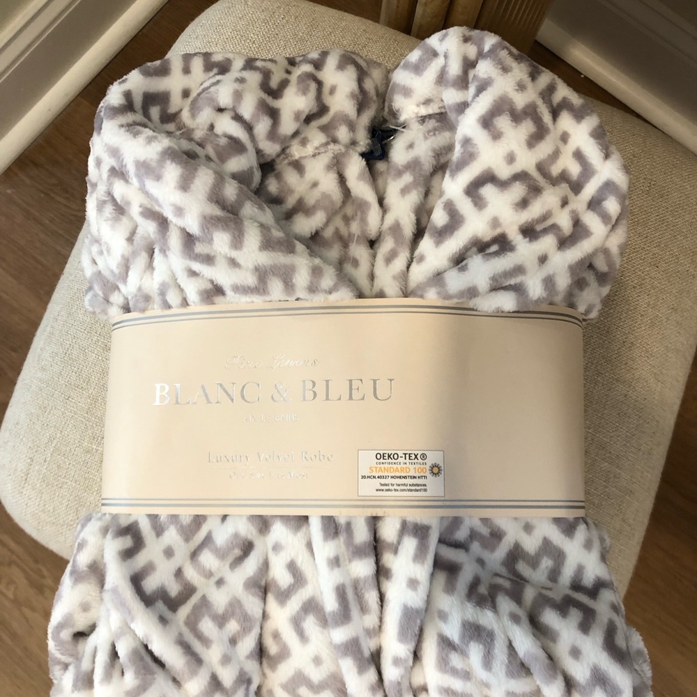 Luxury Velvet Robe - Gray and White